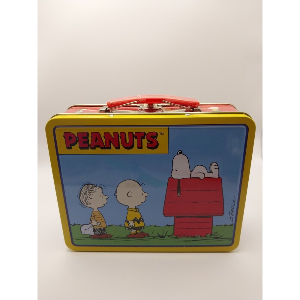 Retro late 90s PEANUTS Metal Lunchbox By Schultz Charlie Brown, Snoopy, Peanuts